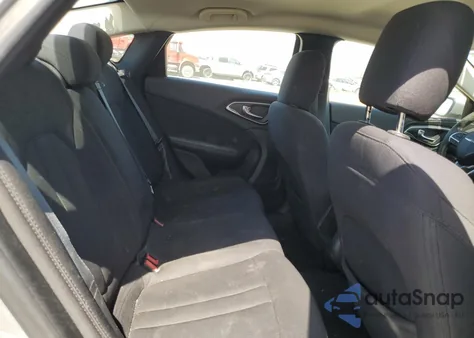 2015 Chrysler 200 Limited z USA, uszkodzony, nr VIN 1C3CCCAB6FN571594